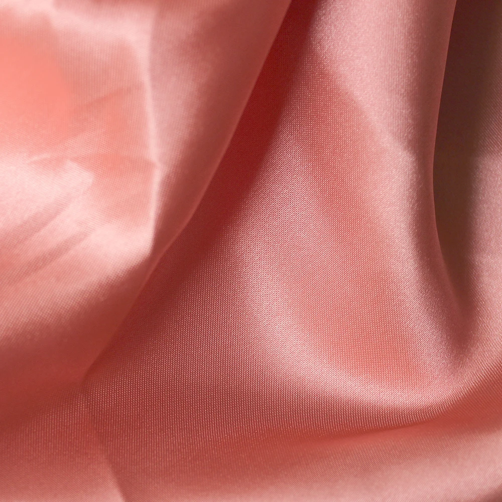 tissu satiné rose