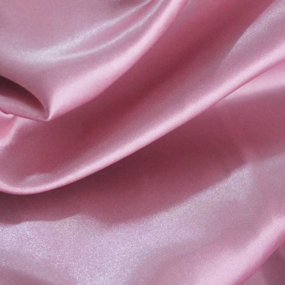 tissu satiné rose élégant