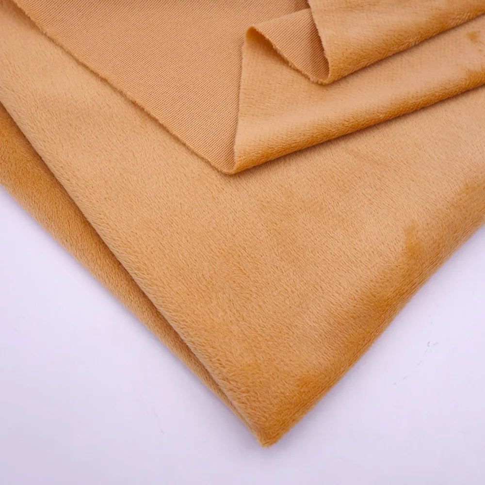 tissu doré moelleux